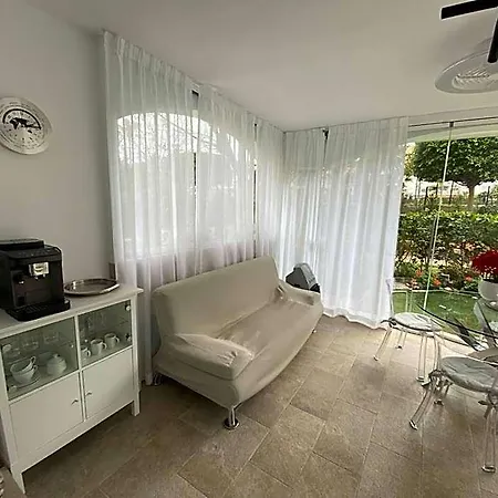 Hotel Apartmento En Dama De Noche 1 *